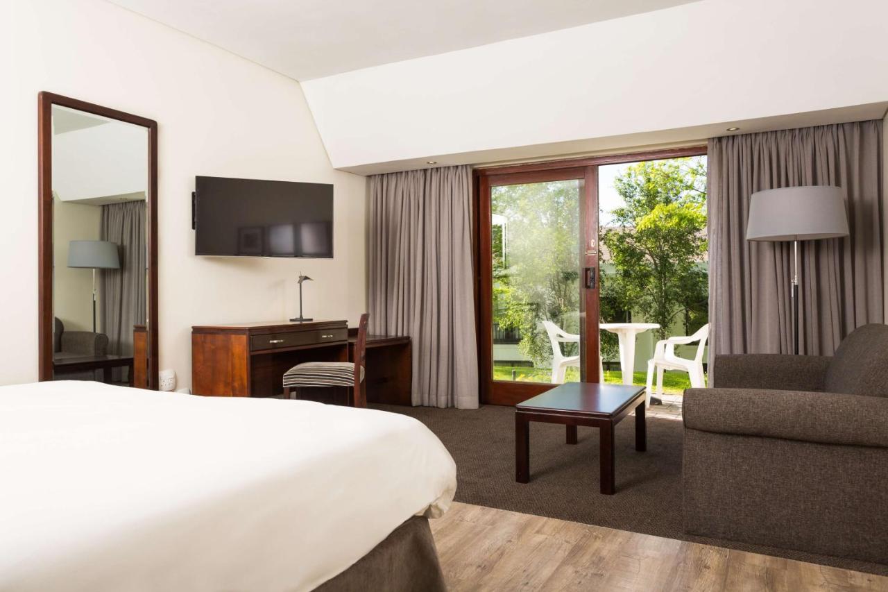 Nh The Lord Charles Hotel